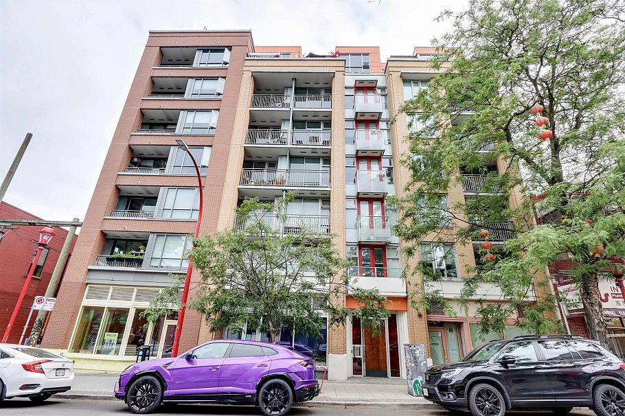 204 231 E Pender Street Vancouver, BC - 1