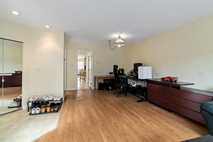 8489 French Street Vancouver, BC - 9