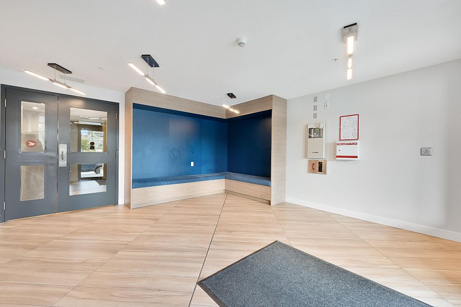 309 1519 Crown Street North Vancouver, BC - 23