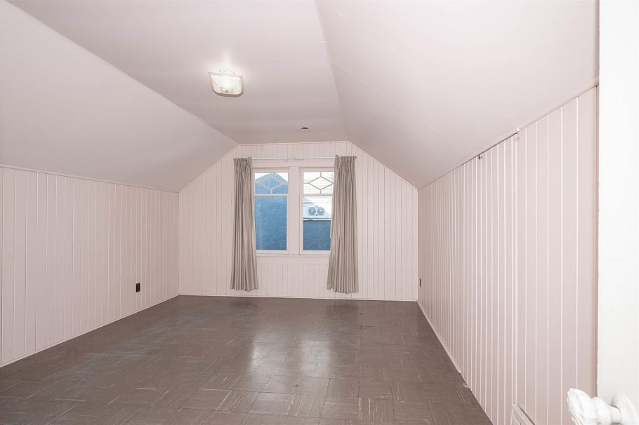 3548 W 37th Avenue Vancouver, BC - 14