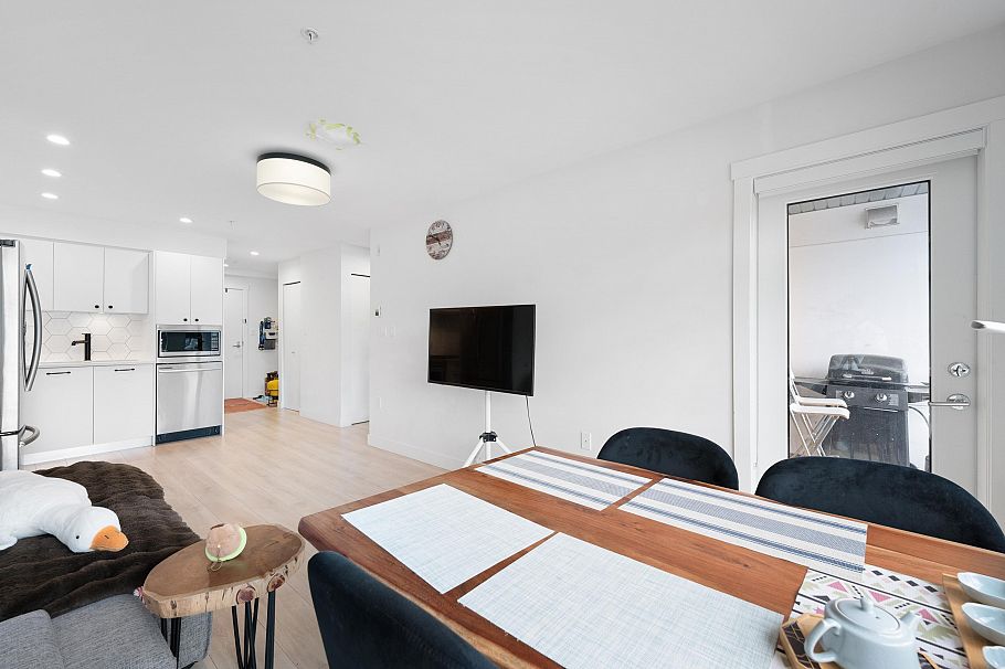 309 1519 Crown Street North Vancouver, BC - 7