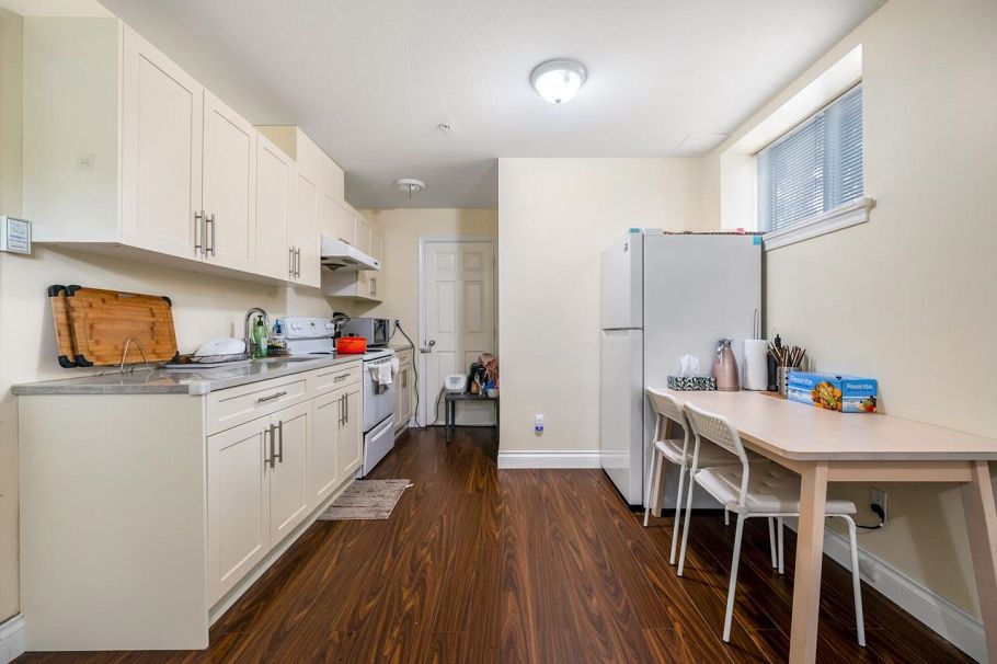 5396 Rhodes Street Vancouver, BC - 15