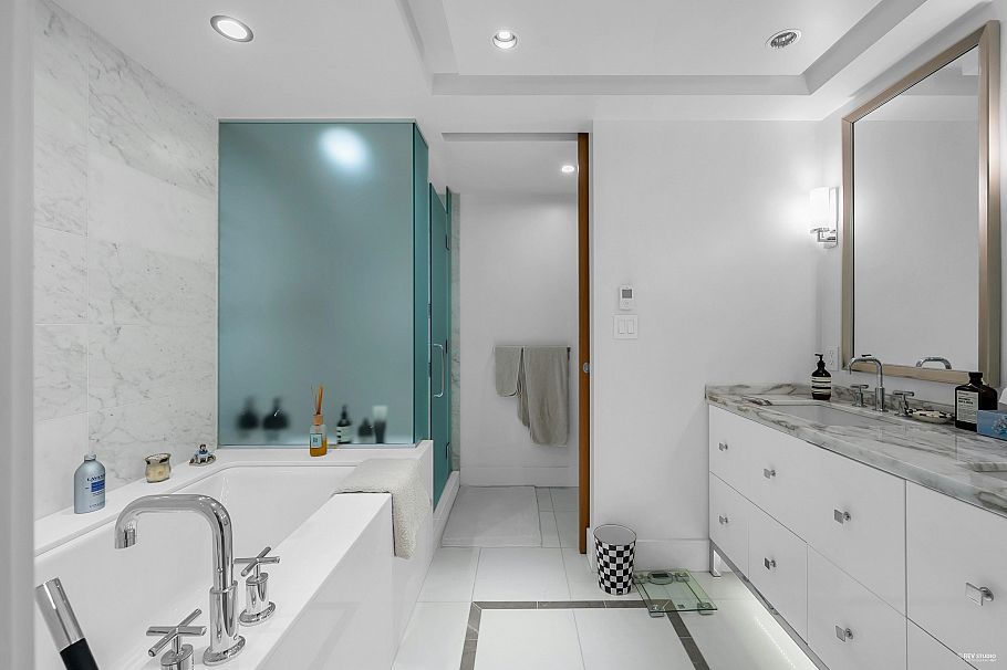 3002 667 Howe Street Vancouver, BC - 29