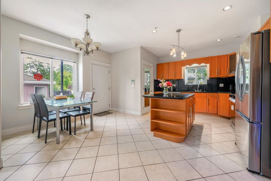 5396 Rhodes Street Vancouver, BC - 14