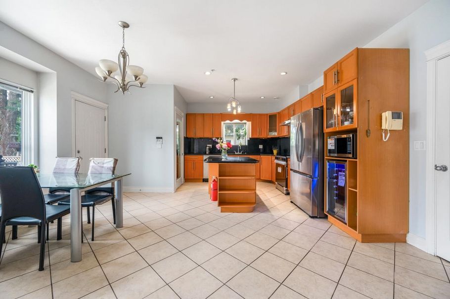 5396 Rhodes Street Vancouver, BC - 11