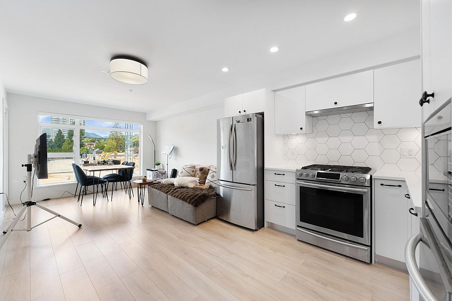 309 1519 Crown Street North Vancouver, BC - 8