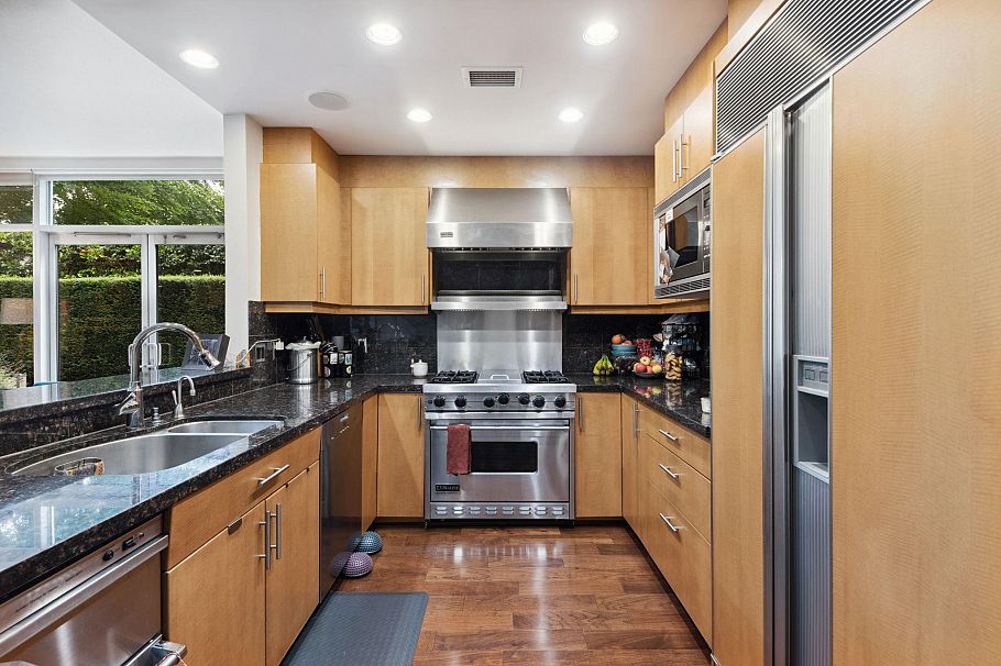 TH12 1233 W Cordova Street Vancouver, BC - 14