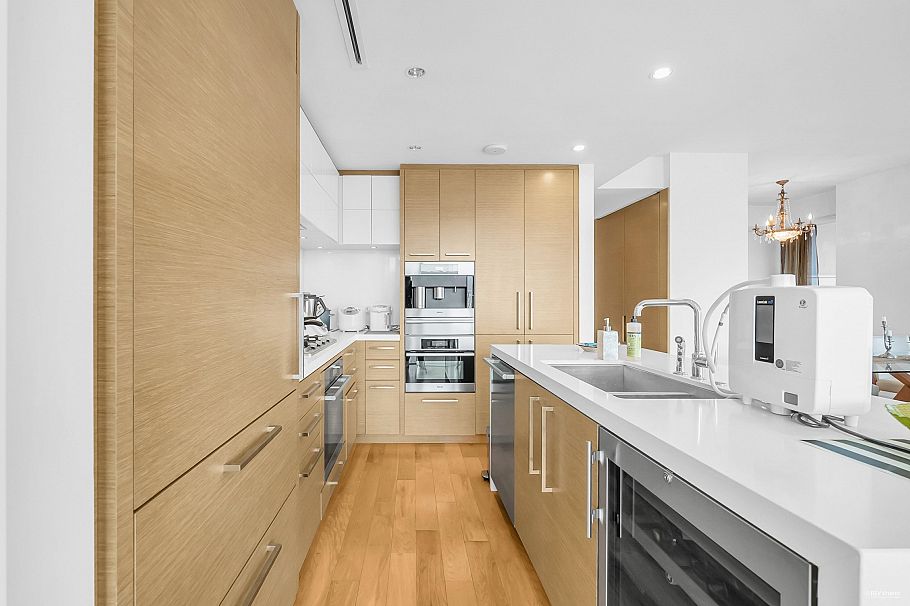 3002 667 Howe Street Vancouver, BC - 11