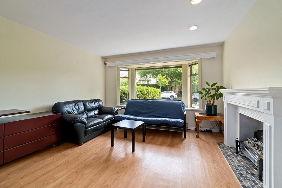 8489 French Street Vancouver, BC - 7