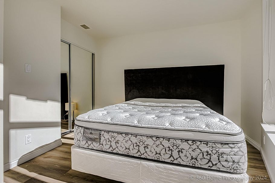 303 1211 Melville Street Vancouver, BC - 13