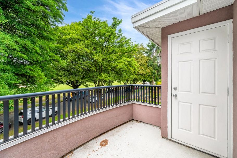 5396 Rhodes Street Vancouver, BC - 27