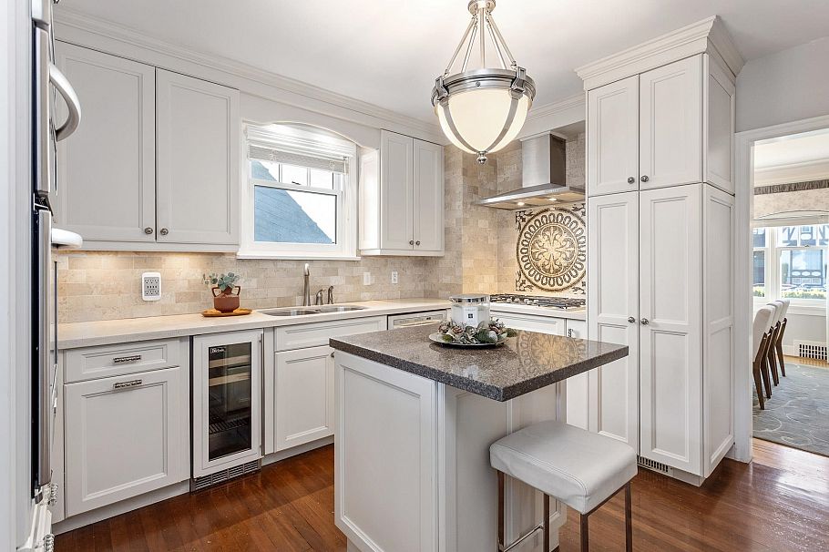 4671 13th Avenue Vancouver, BC - 6