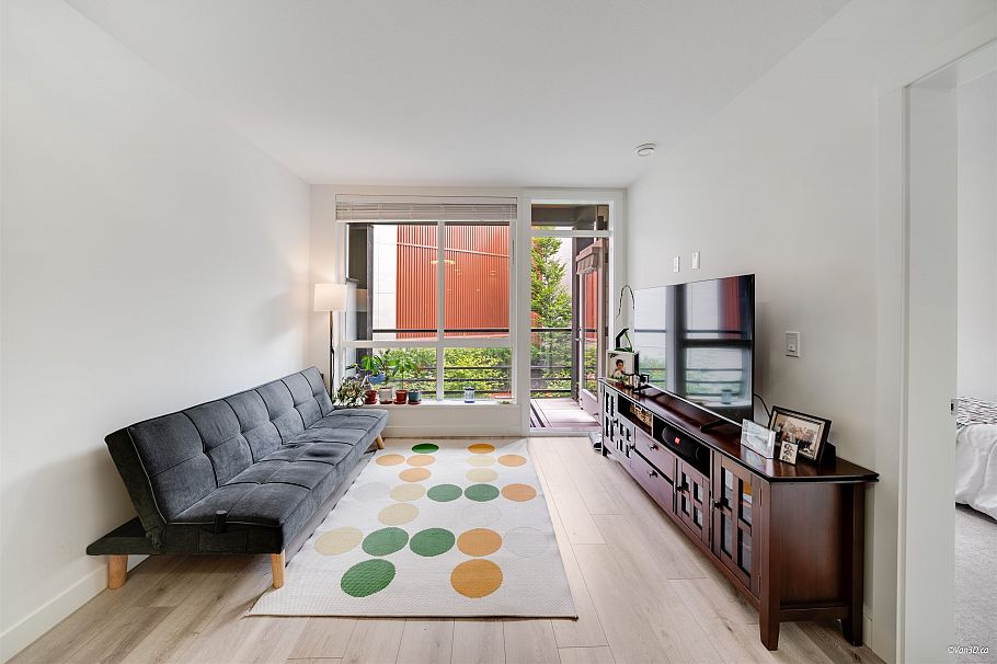 207 128 E 8th Street North Vancouver, BC - 26