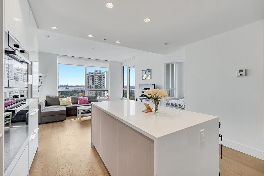 1702 1632 Lions Gate Lane North Vancouver, BC - 16