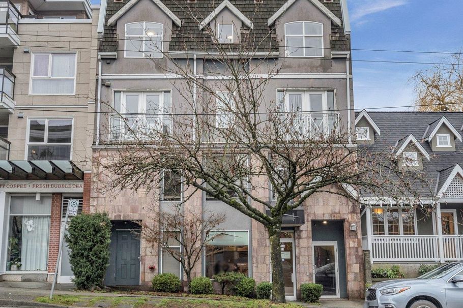 102 3349 Dunbar Street Vancouver, BC - 1