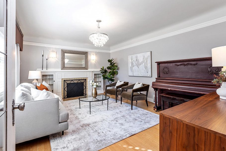 4671 13th Avenue Vancouver, BC - 1