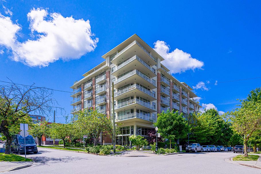 611 298 E 11th Avenue Vancouver, BC - 1