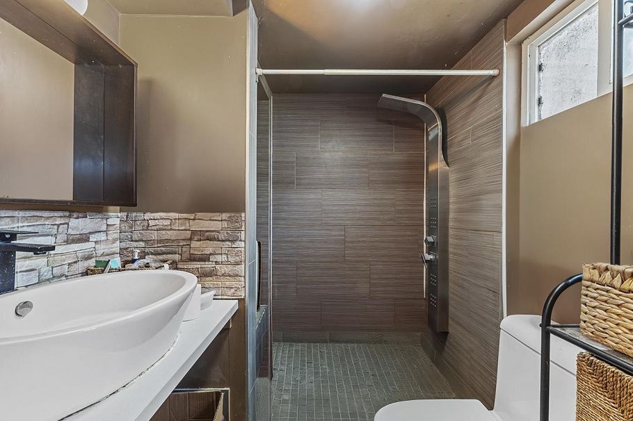 4867 Chatham Street Vancouver, BC - 16