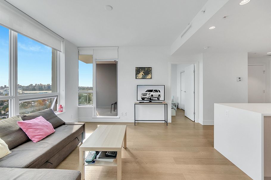 1702 1632 Lions Gate Lane North Vancouver, BC - 4