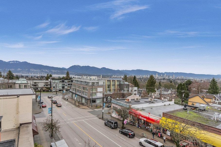 102 3349 Dunbar Street Vancouver, BC - 32