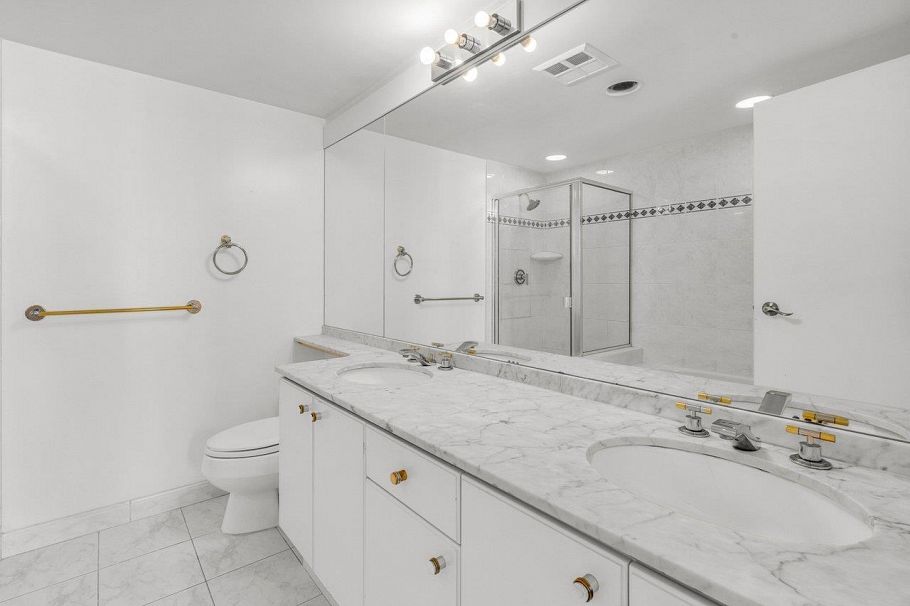 910 1500 Hornby Street Vancouver, BC - 11