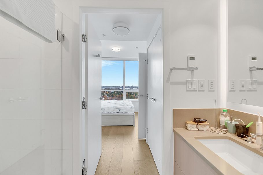 1702 1632 Lions Gate Lane North Vancouver, BC - 30