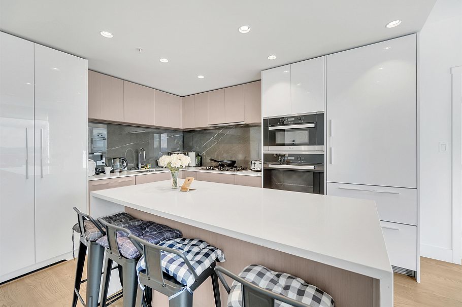 1702 1632 Lions Gate Lane North Vancouver, BC - 13