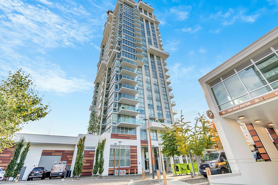 1702 1632 Lions Gate Lane North Vancouver, BC - 1