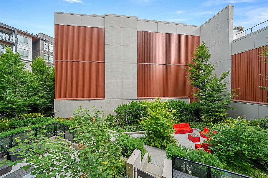 207 128 E 8th Street North Vancouver, BC - 28