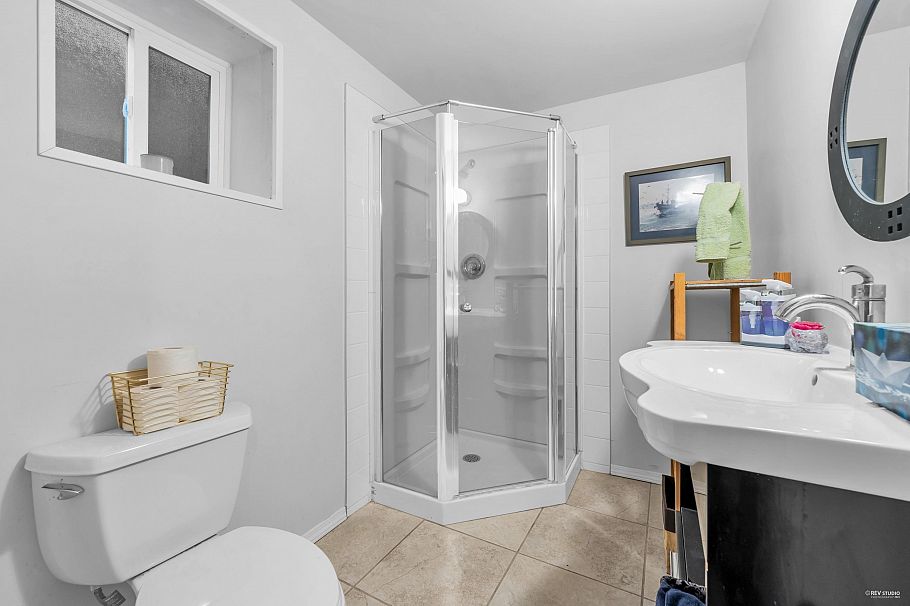 6987 Tyne Street Vancouver, BC - 5