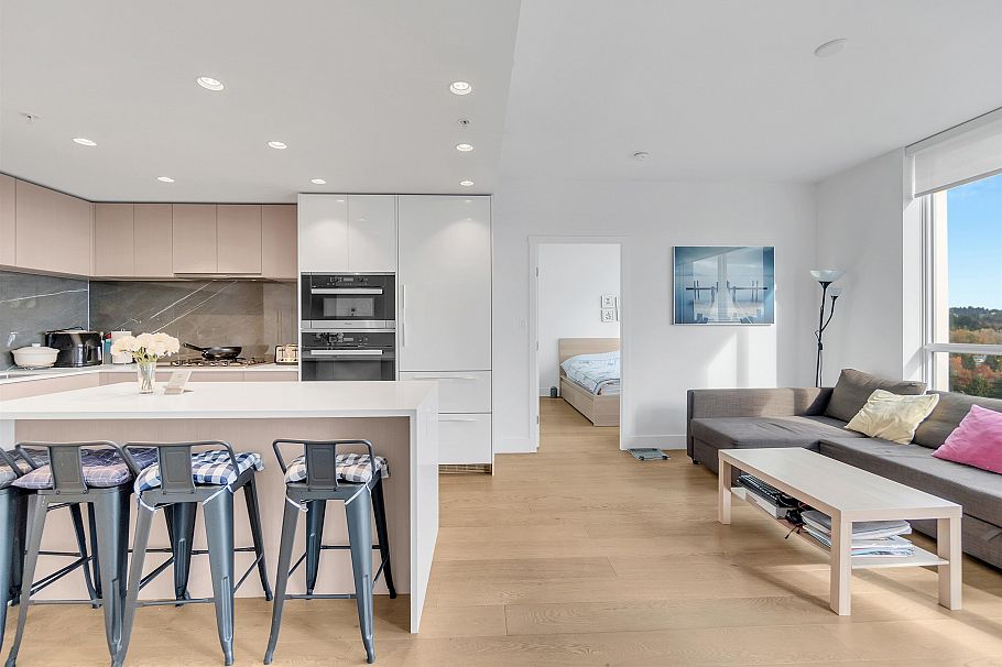 1702 1632 Lions Gate Lane North Vancouver, BC - 10