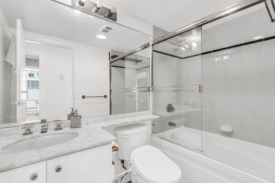 910 1500 Hornby Street Vancouver, BC - 15