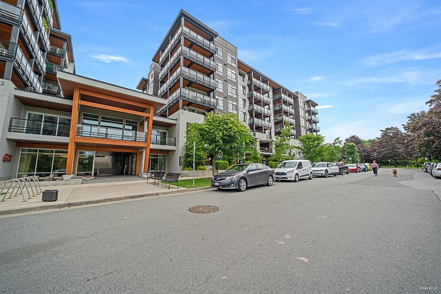 207 128 E 8th Street North Vancouver, BC - 9