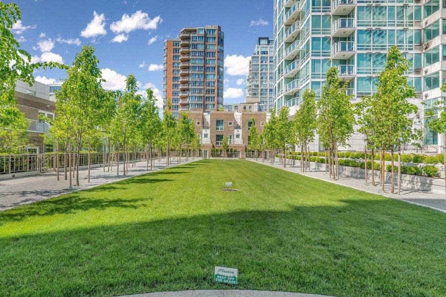 910 1500 Hornby Street Vancouver, BC - 17