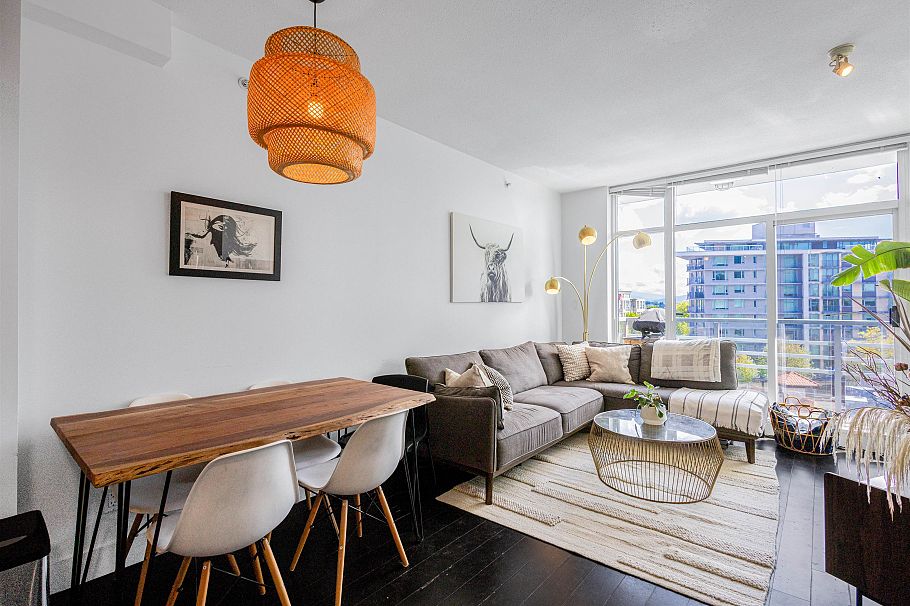 611 298 E 11th Avenue Vancouver, BC - 4