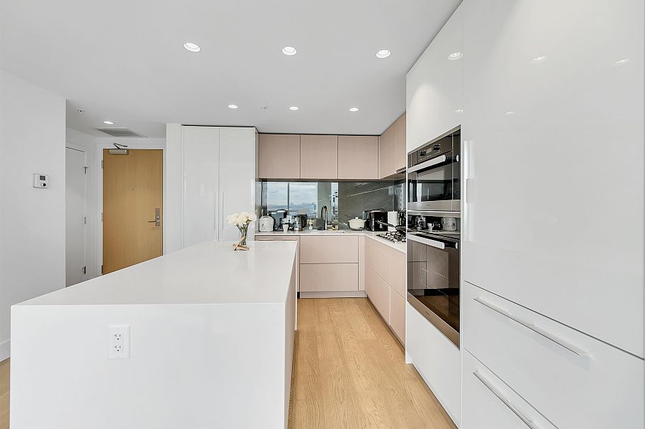 1702 1632 Lions Gate Lane North Vancouver, BC - 15