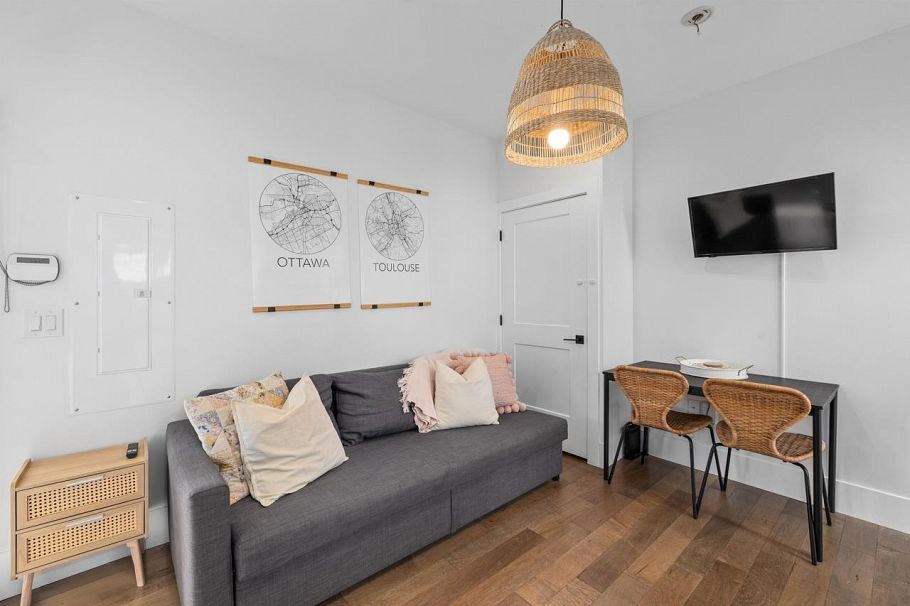 2252 Grant Street Vancouver, BC - 5