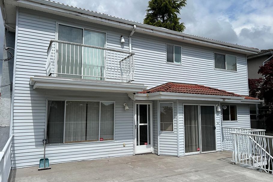 2068 Scarboro Avenue Vancouver, BC - 2