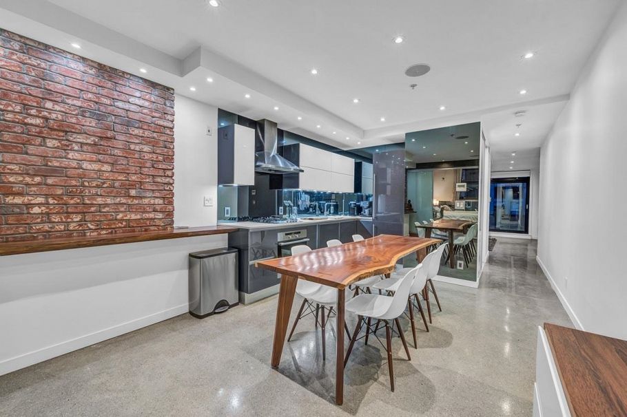 305 12 Water Street Vancouver, BC - 10