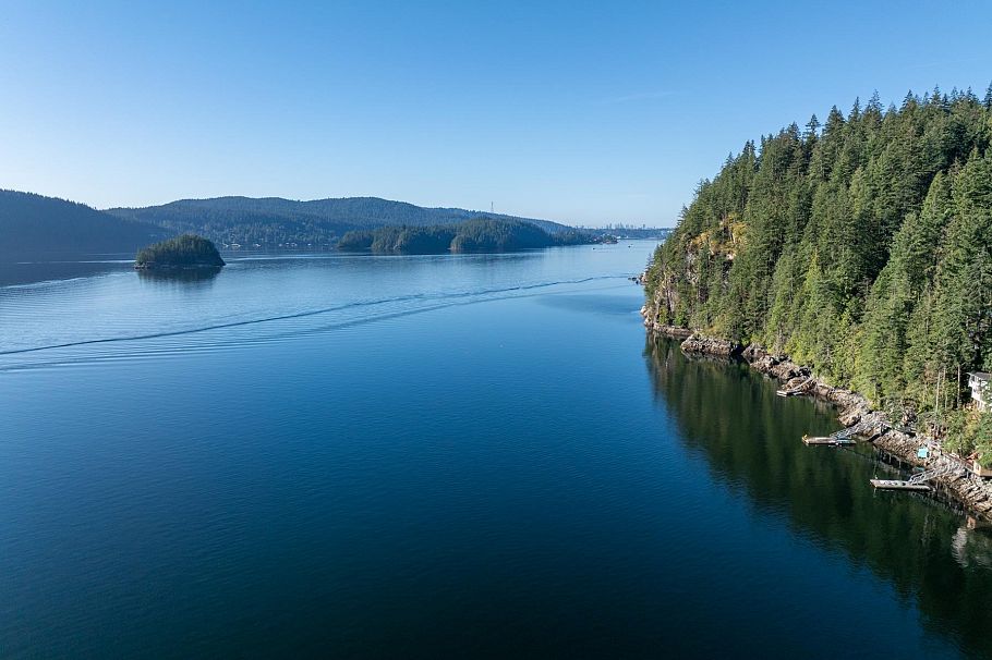 316 Sasamat Lane North Vancouver, BC - 2