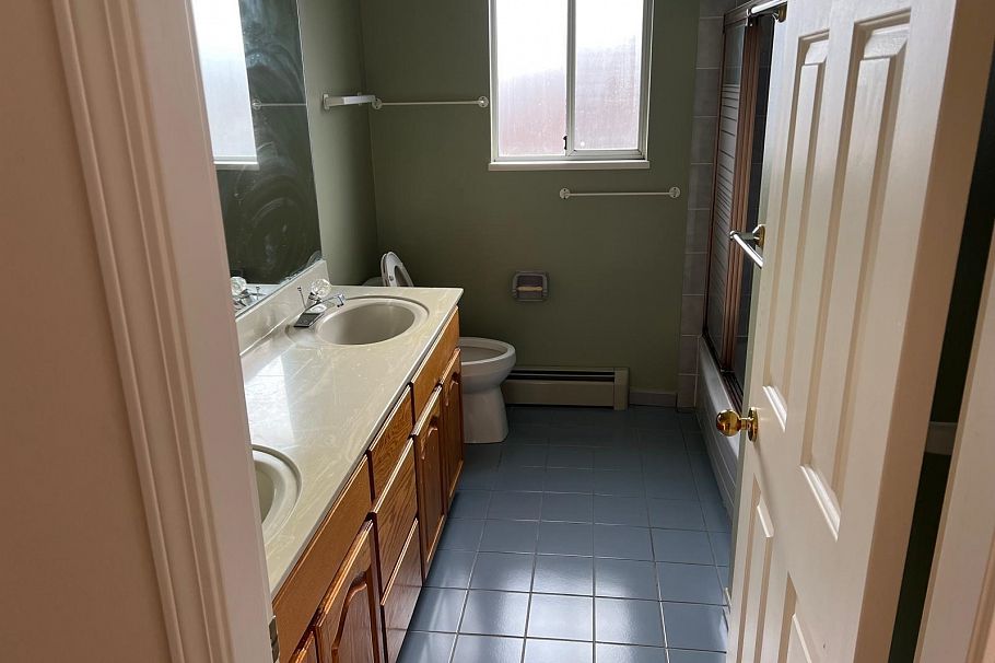 2068 Scarboro Avenue Vancouver, BC - 8