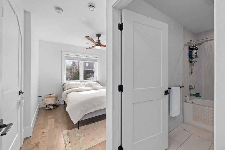 2252 Grant Street Vancouver, BC - 7