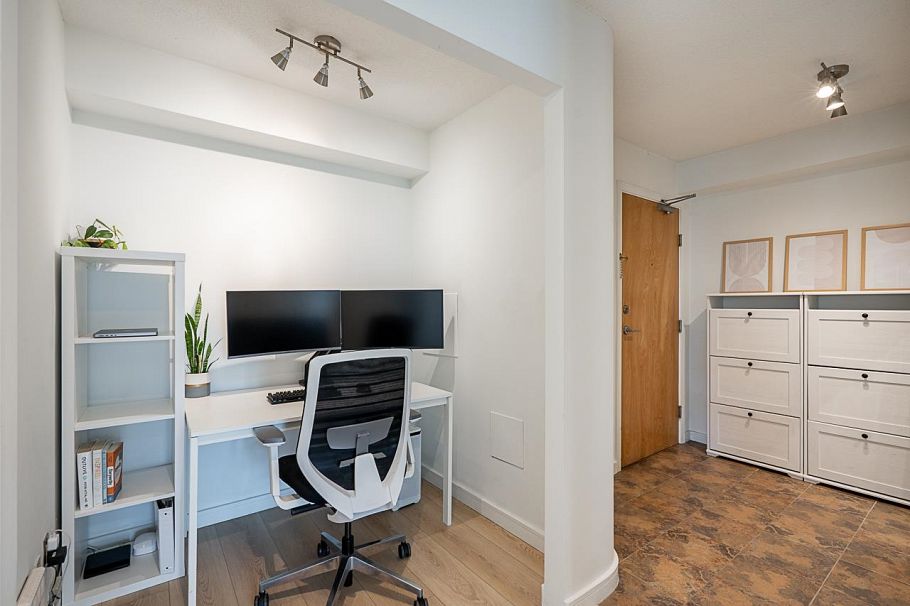 1202 1003 Burnaby Street Vancouver, BC - 16