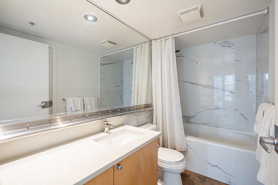 1202 1003 Burnaby Street Vancouver, BC - 17