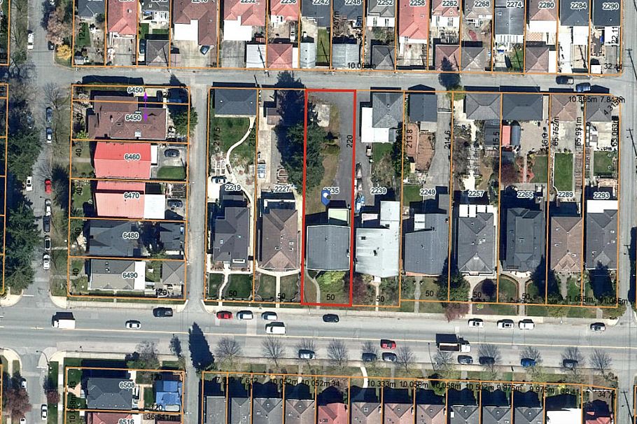 2235 E 49th Avenue Vancouver, BC - 1