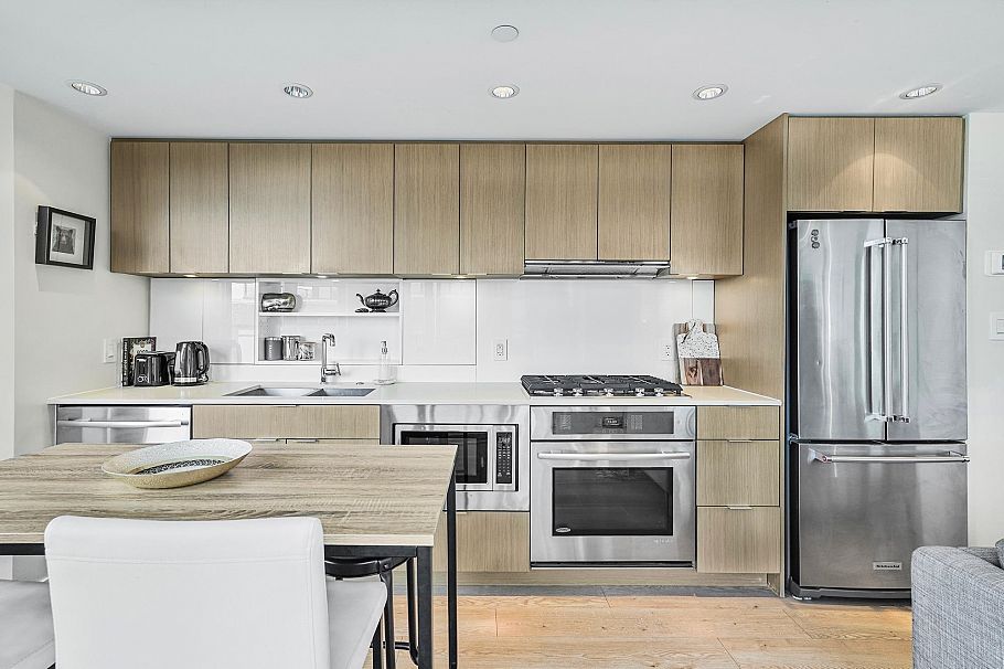 803 161 E 1st Avenue Vancouver, BC - 1