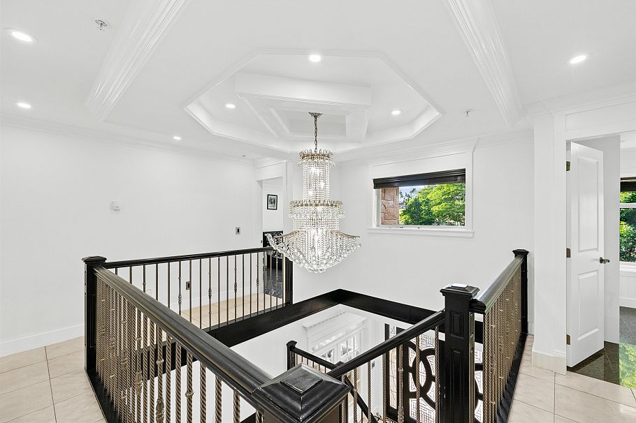 1060 E 61st Avenue Vancouver, BC - 15