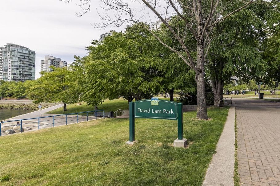 802 1199 Marinaside Crescent Vancouver, BC - 27