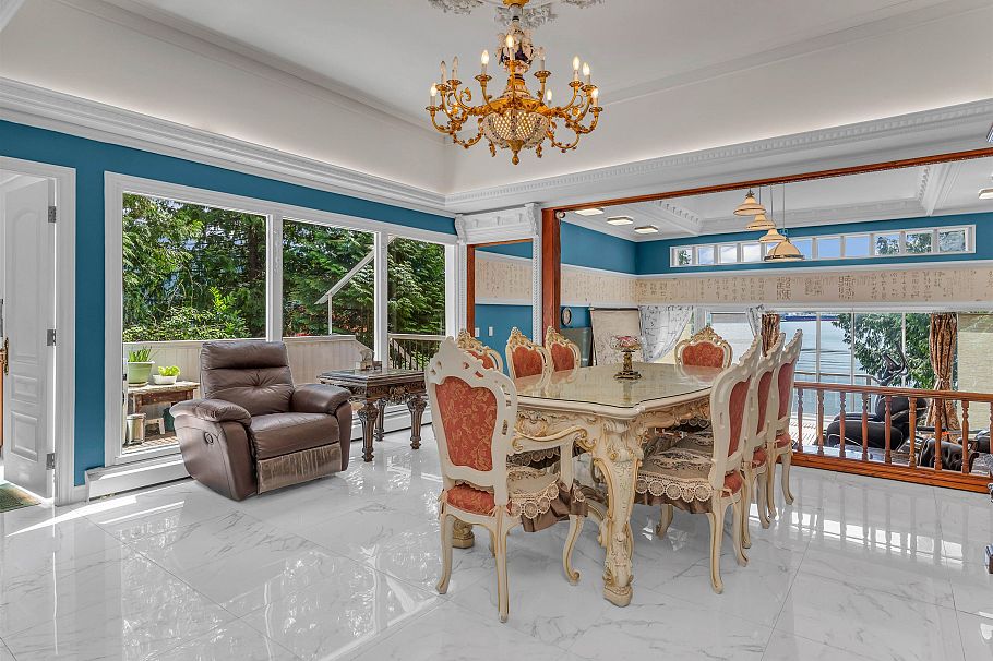 4515 Stonehaven Avenue North Vancouver, BC - 8