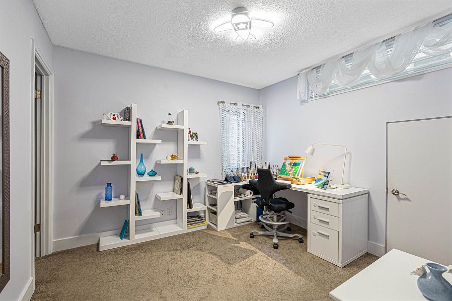 2873 Capilano Road North Vancouver, BC - 28